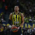 Μπάλντουιν: “Ο Γκραντ κάνει πολλά φάουλ”