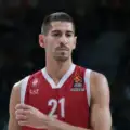 Αρμάνι Μιλάνο: Παραμένει ο Φλακαντόρι μέχρι το 2027