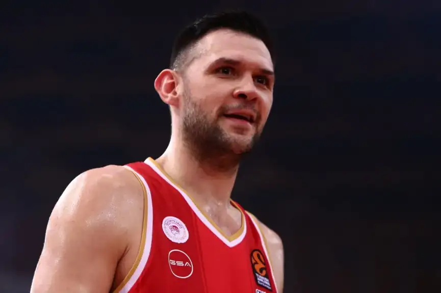 Κώστας Παπανικολάου