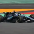 F1 Κίνα Sprint: Ο Russell θριάμβευσε μετά από επική μονομαχία με τον Hamilton