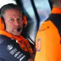 F1: Ο Zak Brown προειδοποιεί για τους κινδύνους της συνιδιοκτησίας ομάδων